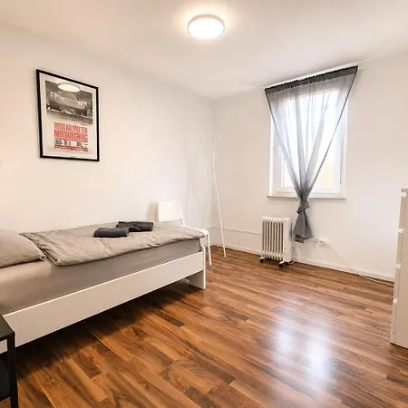 דירה Monteurwohnung Mit Einzelbetten, Wlan, Parkplatz, Voll Ausgestattet Bei Heilbronn - Hyra Living *