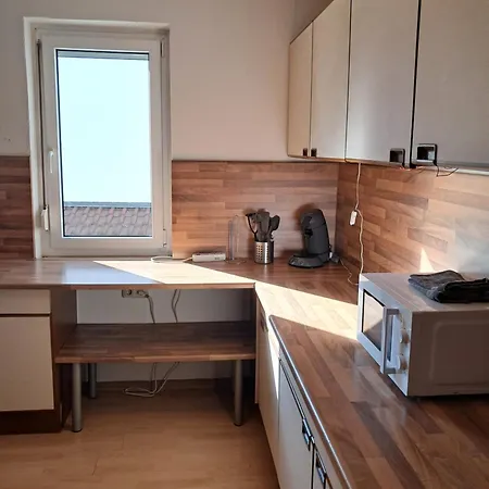 Monteurwohnung Mit Einzelbetten, Wlan, Parkplatz, Voll Ausgestattet Bei Heilbronn - Hyra Living לאופן אם נקאר